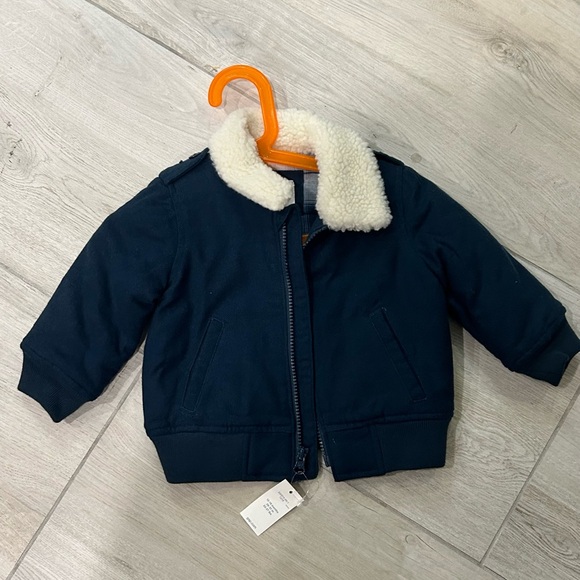 Brand new with tags Gap baby blue dark denim jacket with Sherpa collar - Picture 3 of 6